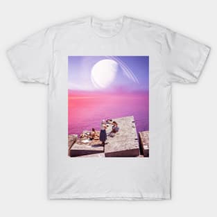 SATURN ON THE ROCKS. T-Shirt